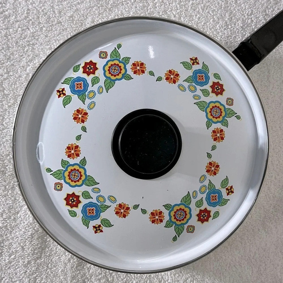 Vintage Enamelware Crazy Flower Skillet Frying Pan With Lid - Picture 8 of 16